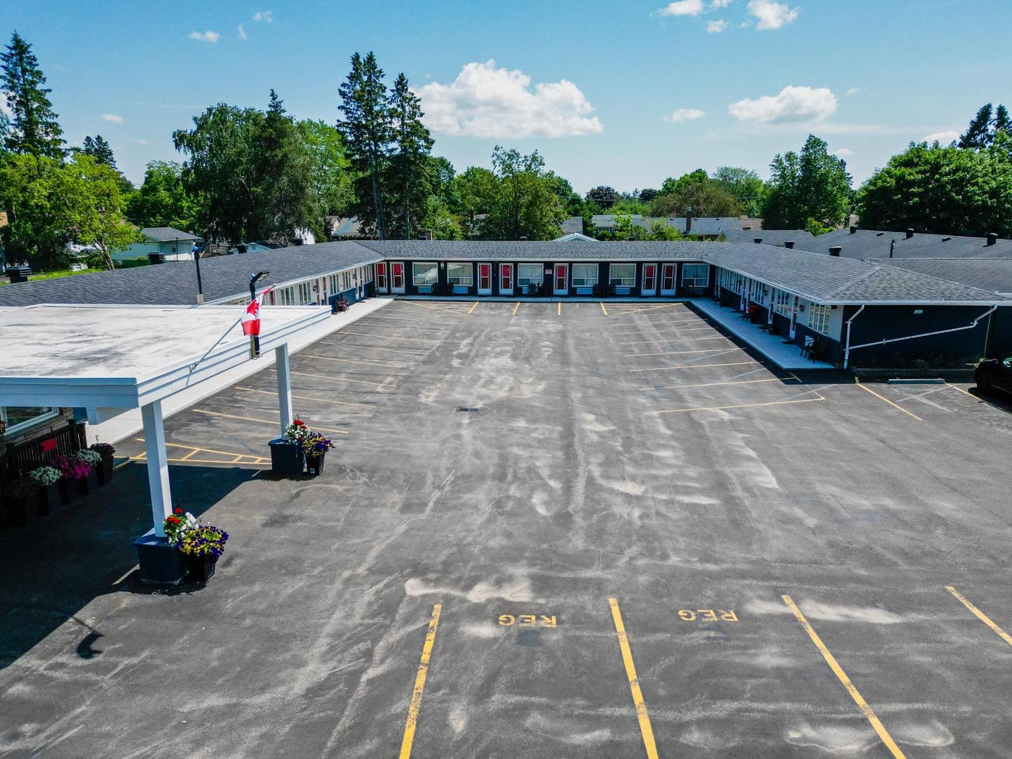 Holiday Motel Sault Ste. Marie Exterior photo